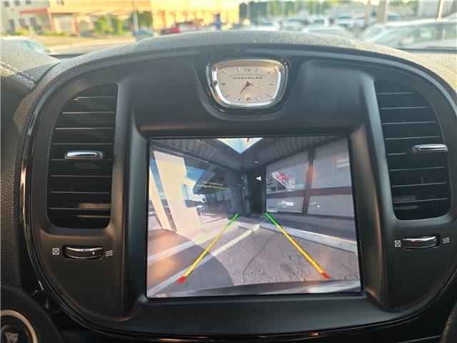 2015 Chrysler 300 S (Stk: 2507380) in Waterloo - Image 21 of 27