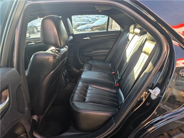 2015 Chrysler 300 S (Stk: 2507380) in Waterloo - Image 23 of 27