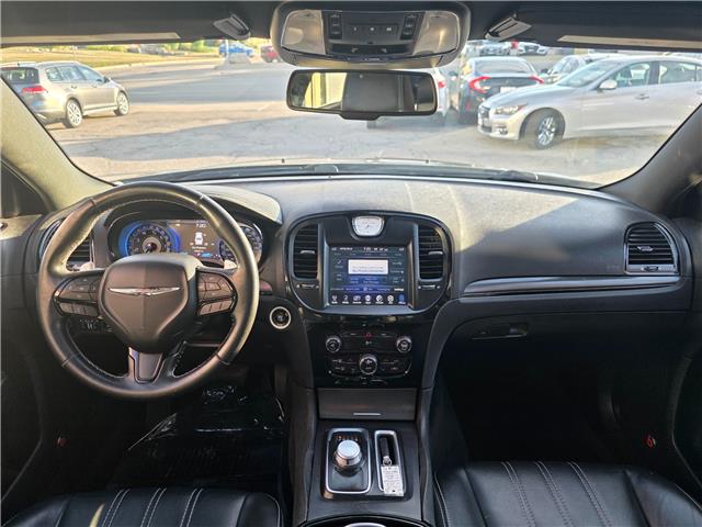 2015 Chrysler 300 S (Stk: 2507380) in Waterloo - Image 16 of 27