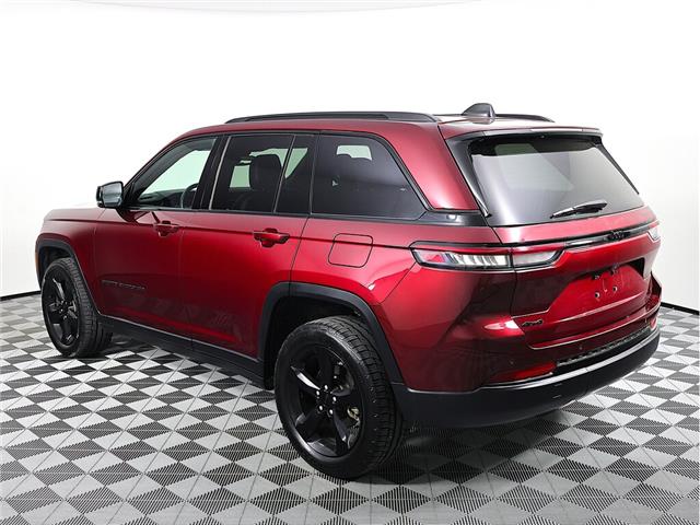 2023 Jeep Grand Cherokee Laredo (Stk: B19943) in Calgary - Image 8 of 22