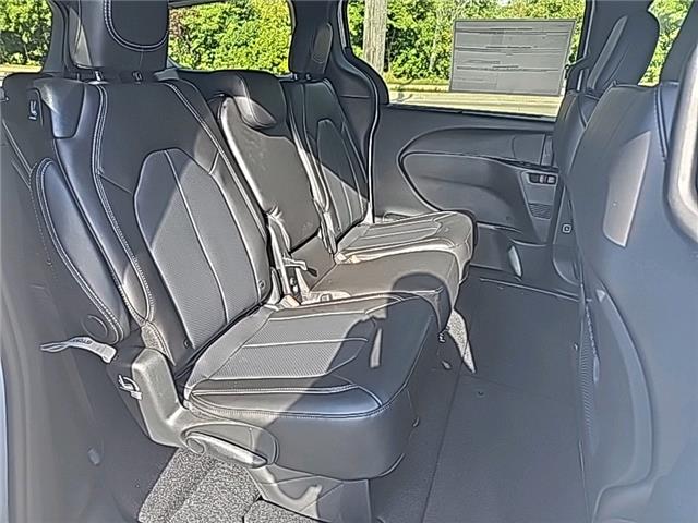 2026 Chrysler Pacifica Select (Stk: 26003) in New Hamburg - Image 11 of 17