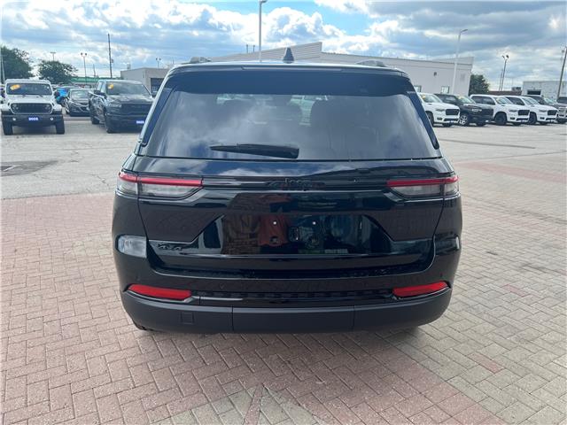 2025 Jeep Grand Cherokee Laredo (Stk: 5T86) in Blenheim - Image 4 of 30