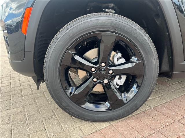 2025 Jeep Grand Cherokee Laredo (Stk: 5T86) in Blenheim - Image 11 of 30