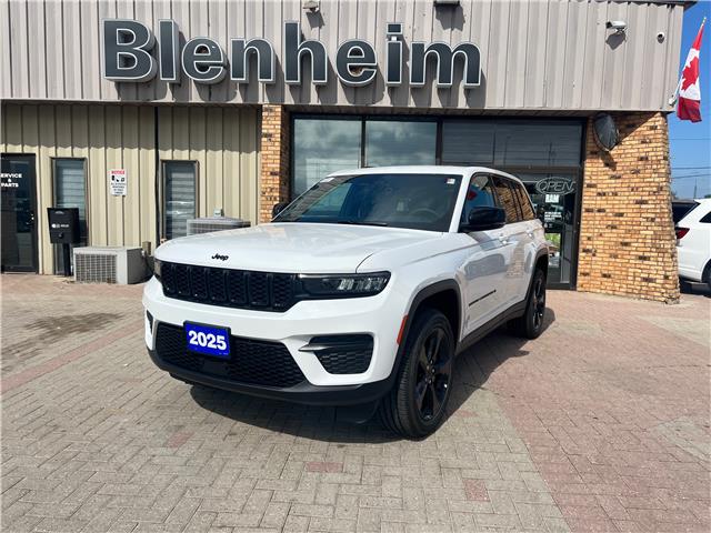2025 Jeep Grand Cherokee Laredo (Stk: 5T89) in Blenheim - Image 1 of 29