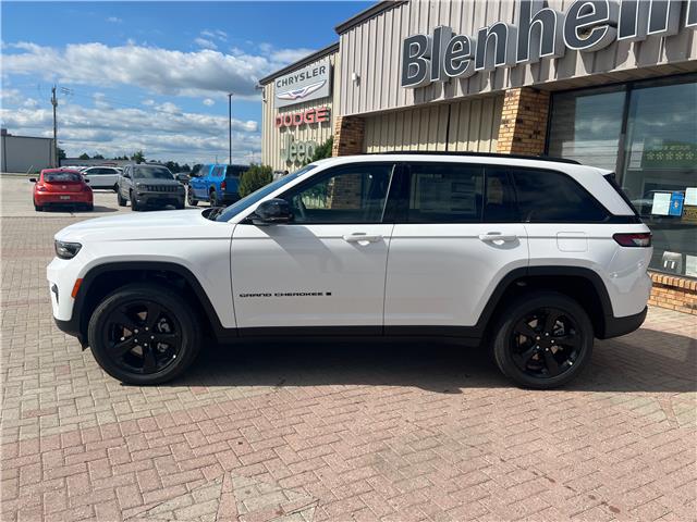 2025 Jeep Grand Cherokee Laredo (Stk: 5T89) in Blenheim - Image 2 of 29