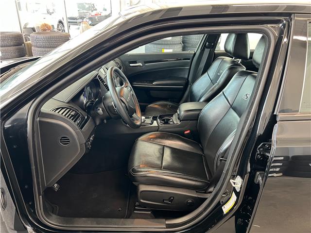 2023 Chrysler 300 S (Stk: V3157) in Prince Albert - Image 5 of 14 2023 Chrysler 300 S (Stk: V3157) in Prince Albert - Image 5 of 14