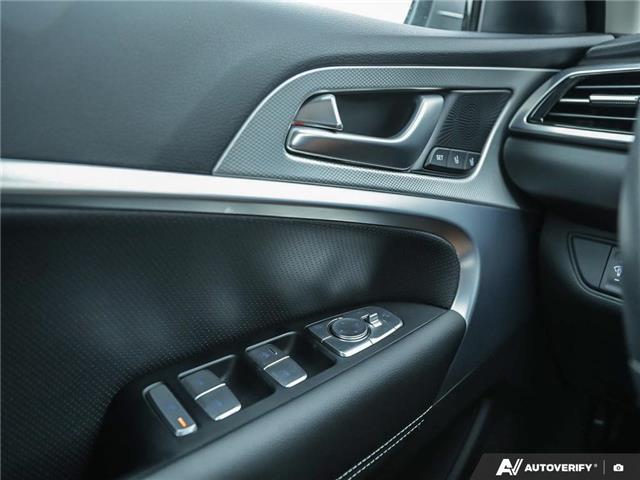 2025 Genesis G70 2.5T Advanced (Stk: 120849) in London - Image 17 of 26