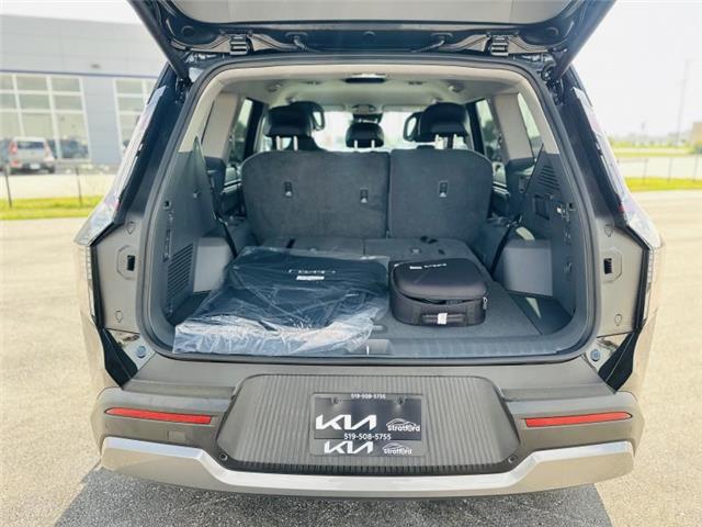 2026 Kia EV9 Land w/Premium Package (Stk: S26075) in Stratford - Image 6 of 19