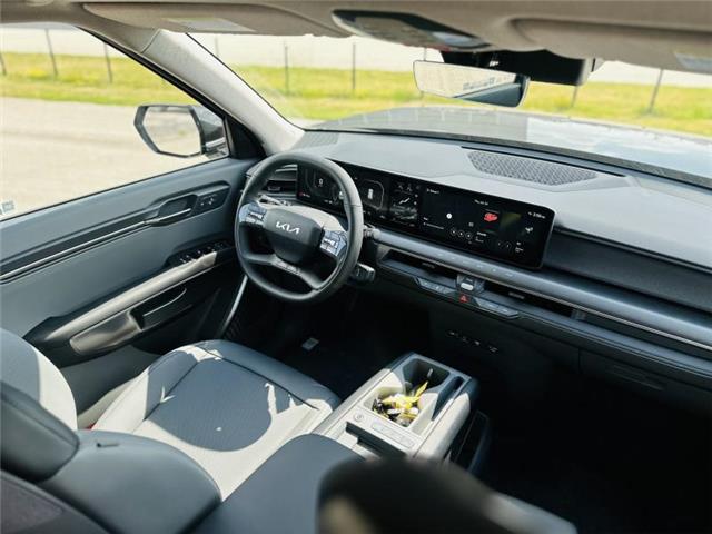 2026 Kia EV9 Land w/Premium Package (Stk: S26075) in Stratford - Image 12 of 19