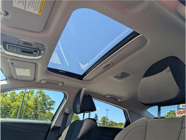 2022 Hyundai Elantra Preferred w/Sun & Tech Pkg (Stk: B1864) in Sarnia - Image 24 of 27