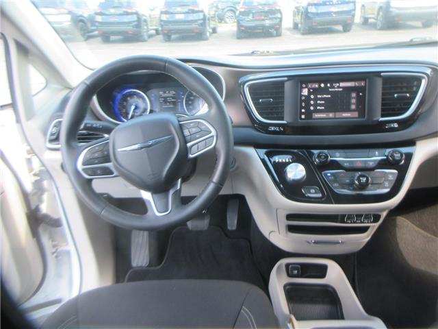 2022 Chrysler Grand Caravan SXT (Stk: P6192) in Peterborough - Image 14 of 33
