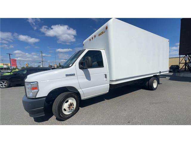 2022 Ford E-450 Cutaway Base (Stk: 25421) in Sudbury - Image 4 of 21 2022 Ford E-450 Cutaway Base (Stk: 25421) in Sudbury - Image 4 of 21