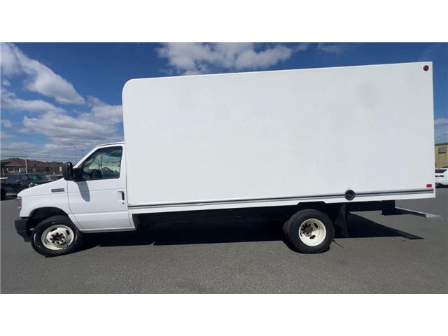 2022 Ford E-450 Cutaway Base (Stk: 25421) in Sudbury - Image 5 of 21 2022 Ford E-450 Cutaway Base (Stk: 25421) in Sudbury - Image 5 of 21