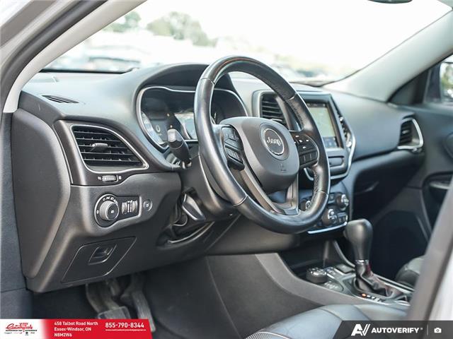 2020 Jeep Cherokee Trailhawk (Stk: 62489) in Essex-Windsor - Image 16 of 31