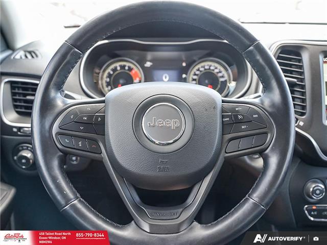 2020 Jeep Cherokee Trailhawk (Stk: 62489) in Essex-Windsor - Image 17 of 31