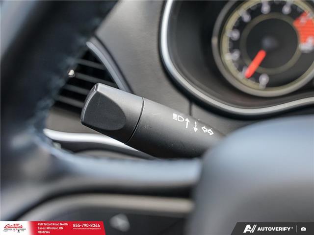 2020 Jeep Cherokee Trailhawk (Stk: 62489) in Essex-Windsor - Image 19 of 31