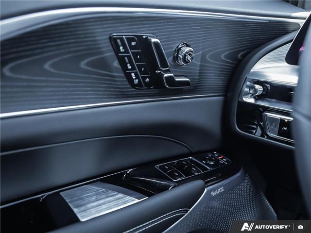 2026 Cadillac LYRIQ V (Stk: 171793) in London - Image 17 of 27