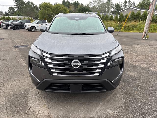 2024 Nissan Rogue SV Moonroof (Stk: 24555A) in Oak Bay - Image 2 of 8