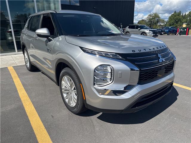 2025 Mitsubishi Outlander PHEV ES (Stk: M5294) in BELLEVILLE - Image 2 of 7