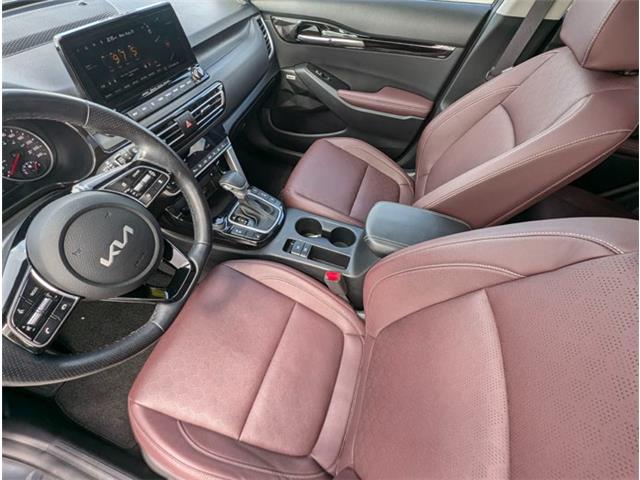 2022 Kia Seltos SX Turbo w/Burgundy Interior (Stk: M25175) in Mount Pearl - Image 12 of 21