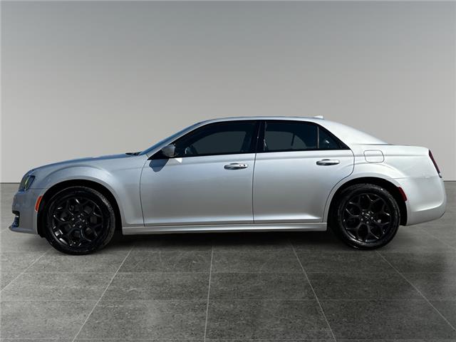 2022 Chrysler 300 S (Stk: P40212C) in Saskatoon - Image 2 of 15