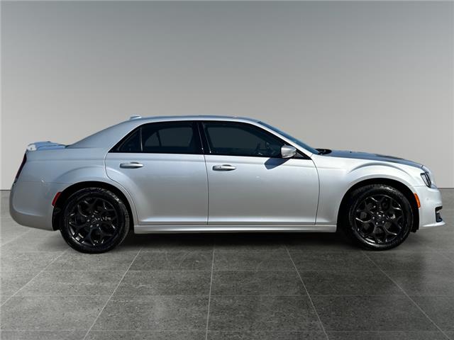 2022 Chrysler 300 S (Stk: P40212C) in Saskatoon - Image 6 of 15