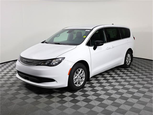 2026 Chrysler Grand Caravan SXT (Stk: 26T013) in Calgary - Image 1 of 19