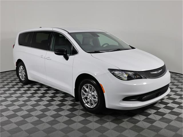 2026 Chrysler Grand Caravan SXT (Stk: 26T013) in Calgary - Image 3 of 19
