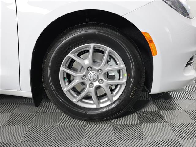 2026 Chrysler Grand Caravan SXT (Stk: 26T013) in Calgary - Image 4 of 19