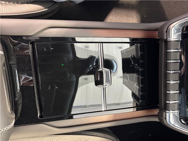 2025 GMC Yukon Denali (Stk: 13928) in Roblin - Image 13 of 24