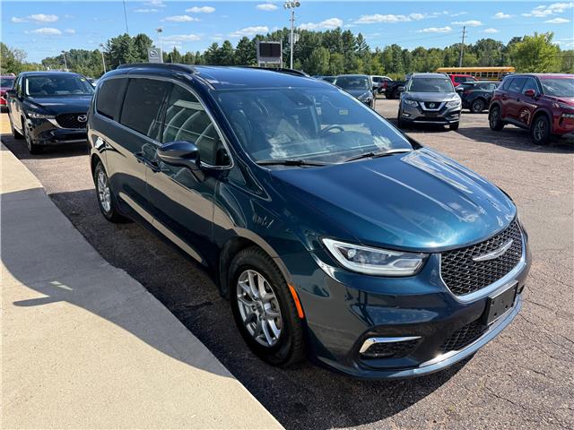 2022 Chrysler Pacifica Touring (Stk: 24473) in Pembroke - Image 5 of 24