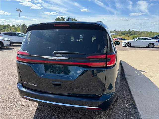 2022 Chrysler Pacifica Touring (Stk: 24473) in Pembroke - Image 9 of 24
