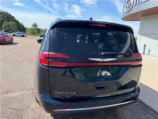 2022 Chrysler Pacifica Touring (Stk: 24473) in Pembroke - Image 10 of 24