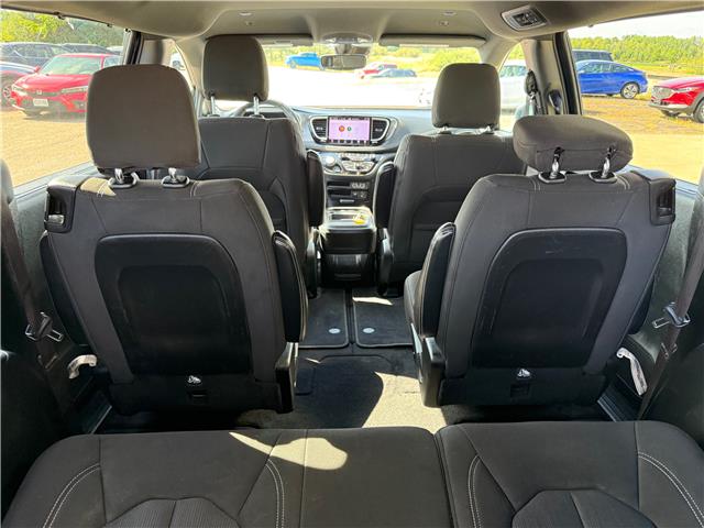 2022 Chrysler Pacifica Touring (Stk: 24473) in Pembroke - Image 14 of 24
