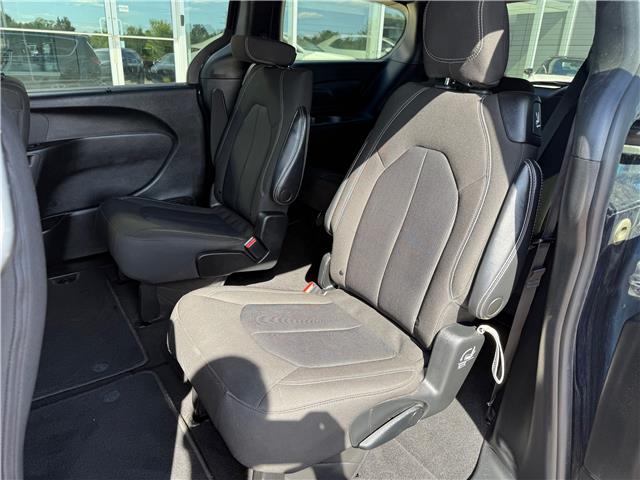 2022 Chrysler Pacifica Touring (Stk: 24473) in Pembroke - Image 15 of 24