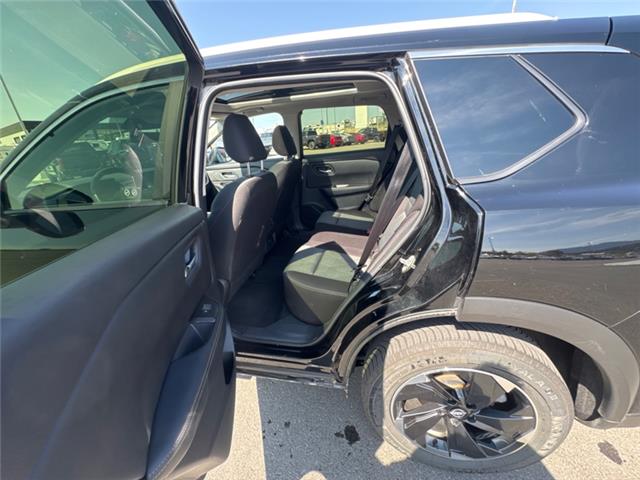 2024 Nissan Rogue SV Moonroof (Stk: W436150K) in Cranbrook - Image 13 of 21