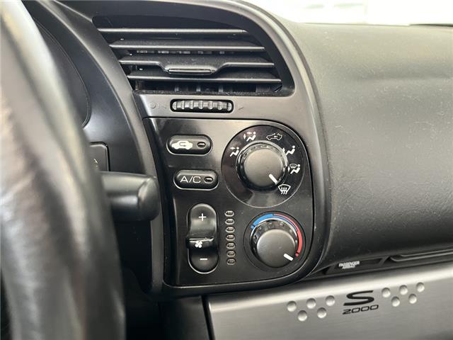 2006 Honda S2000 Base (Stk: 8464A) in Ottawa - Image 15 of 24 2006 Honda S2000 Base (Stk: 8464A) in Ottawa - Image 15 of 24