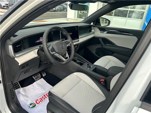2025 Volkswagen Tiguan Comfortline R-Line Black Edition (Stk: 13067) in Peterborough - Image 9 of 22