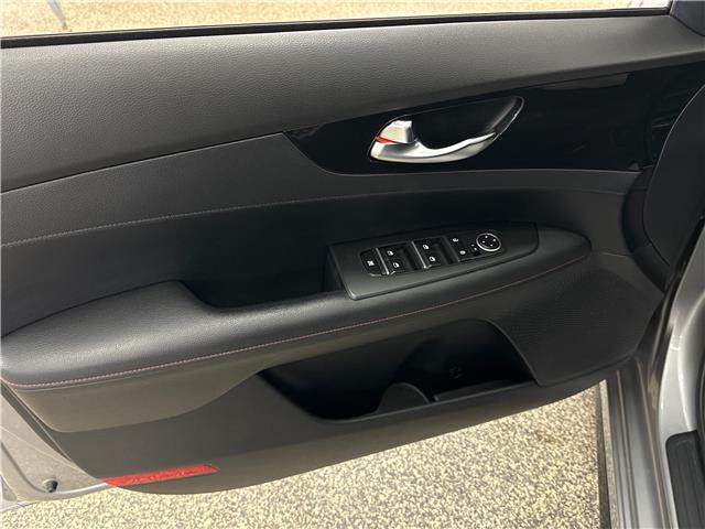 2022 Kia Forte5 GT (Stk: 42906J) in Belleville - Image 11 of 22