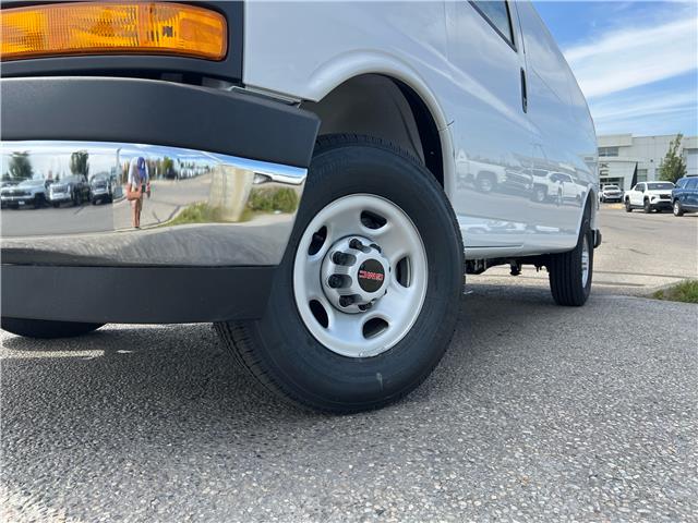2025 GMC Savana 2500 Work Van (Stk: S1254785) in Calgary - Image 10 of 19