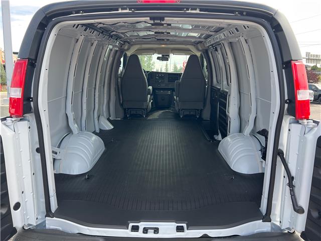 2025 GMC Savana 2500 Work Van (Stk: S1254785) in Calgary - Image 19 of 19