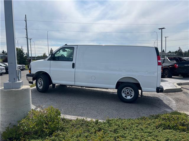 2025 GMC Savana 2500 Work Van (Stk: S1254779) in Calgary - Image 2 of 18