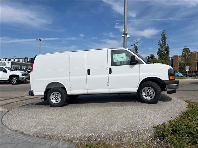2025 GMC Savana 2500 Work Van (Stk: S1254779) in Calgary - Image 6 of 18