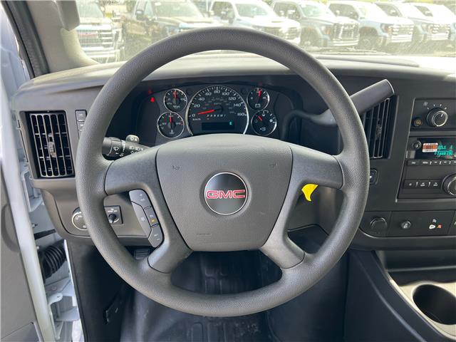 2025 GMC Savana 2500 Work Van (Stk: S1254779) in Calgary - Image 11 of 18