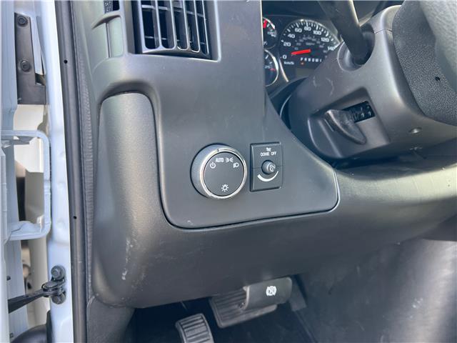 2025 GMC Savana 2500 Work Van (Stk: S1257655) in Calgary - Image 16 of 19