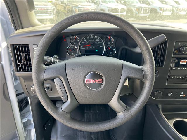 2025 GMC Savana 2500 Work Van (Stk: S1257671) in Calgary - Image 11 of 18
