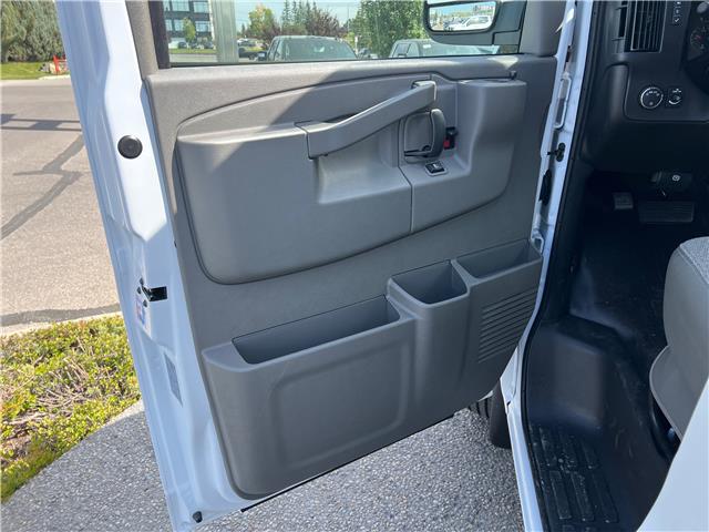 2025 GMC Savana 2500 Work Van (Stk: S1257671) in Calgary - Image 16 of 18