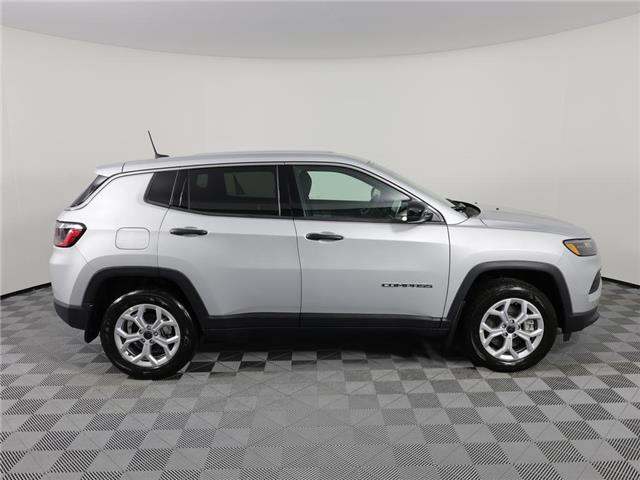 2025 Jeep Compass Sport (Stk: 25J204) in Calgary - Image 5 of 18