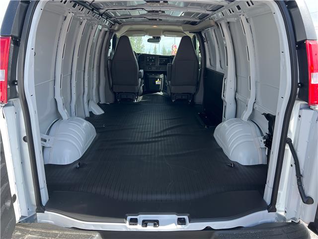 2025 GMC Savana 2500 Work Van (Stk: S1257671) in Calgary - Image 18 of 18