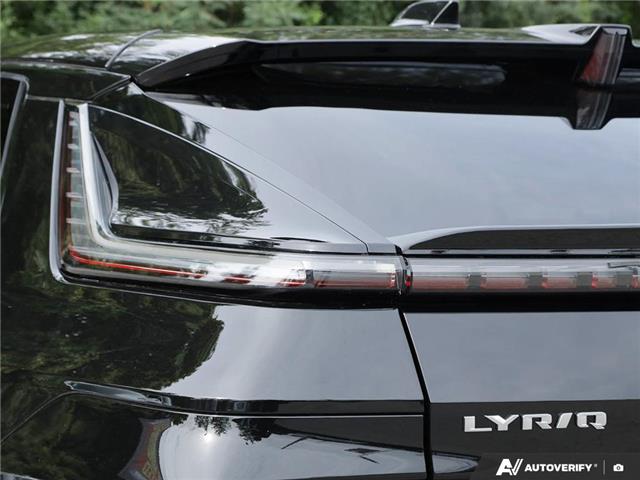 2026 Cadillac LYRIQ V (Stk: 171991) in London - Image 12 of 27